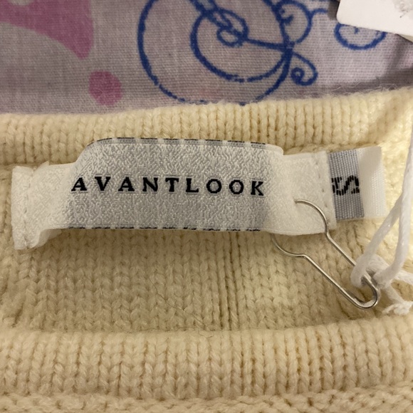 Avantlook Sweater - Picture 2 of 2